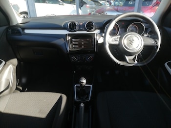 Used Suzuki Swift 2020 for sale - 79356396: Photo
