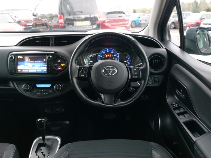 Used Toyota Yaris 2017 for sale - 76785511: Photo 12