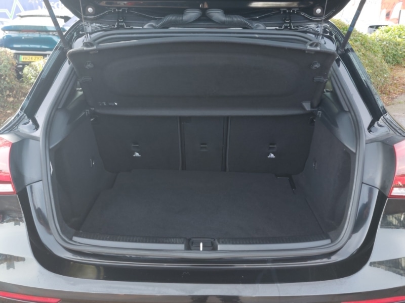 Used Mercedes-Benz A-Class 2018 for sale - 76548866: Photo 8