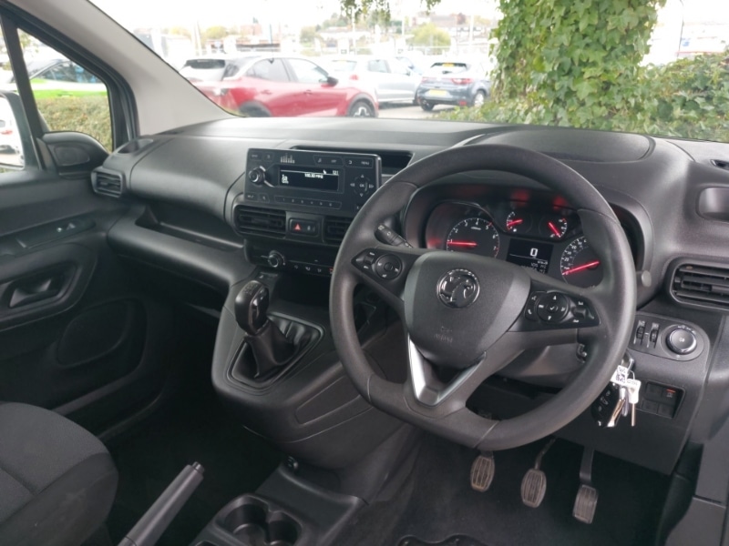 Used Vauxhall Combo 2020 for sale - 76325732: Photo 2