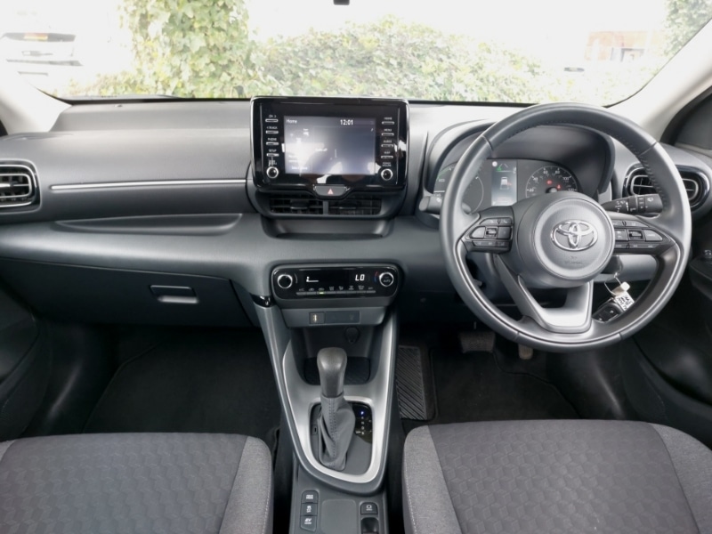 Used Toyota Yaris 2023 for sale - 78202786: Photo 2