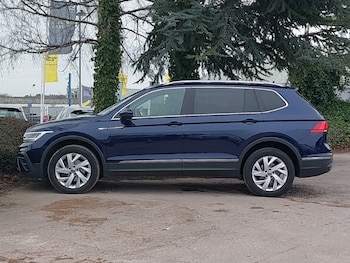 Used Volkswagen Tiguan Allspace 2023 for sale - 77596639: Photo