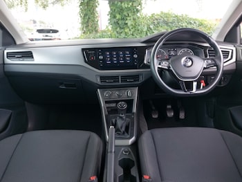 Used Volkswagen Polo 2019 for sale - 75808222: Photo