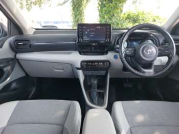 Used Toyota Yaris 2022 for sale - 74902074: Photo