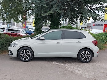Used Volkswagen Polo 2024 for sale - 75622156: Photo