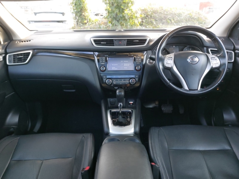 Used Nissan Qashqai 2016 for sale - 77605689: Photo 2