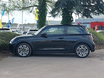 Used MINI Cooper 2024 for sale - 78202780: Photo