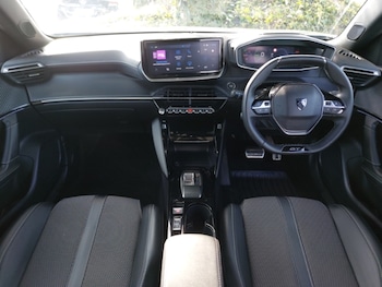 Used Peugeot 2008 2025 for sale - 78538835: Photo