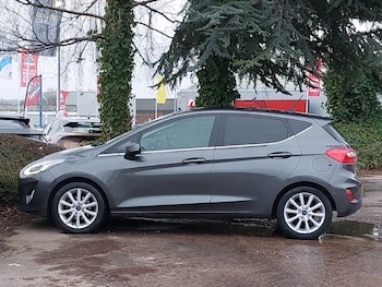 Used Ford Fiesta 2018 for sale - 77410064: Photo