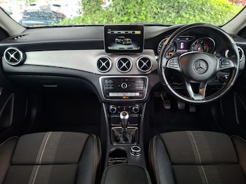 Used Mercedes-Benz GLA 2019 for sale - 78940673: Photo