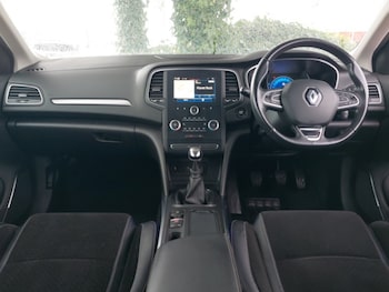 Used Renault Megane 2017 for sale - 76379415: Photo