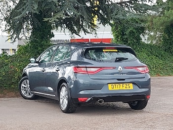Used Renault Megane 2017 for sale - 76379415: Photo