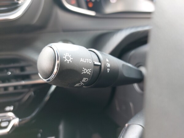 Used Peugeot 2008 2024 for sale - 75622269: Photo 13