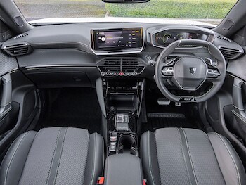 Used Peugeot 2008 2025 for sale - 77433512: Photo