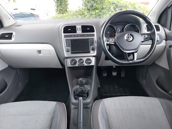 Used Volkswagen Polo 2017 for sale - 78595048: Photo