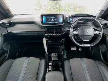 Used Peugeot 2008 2022 for sale - 77467008: Photo