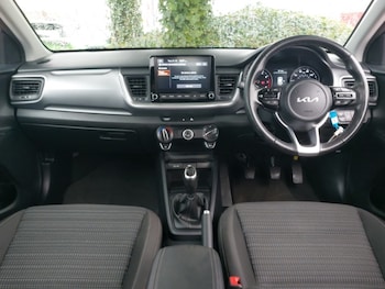 Used Kia Stonic 2022 for sale - 77251763: Photo