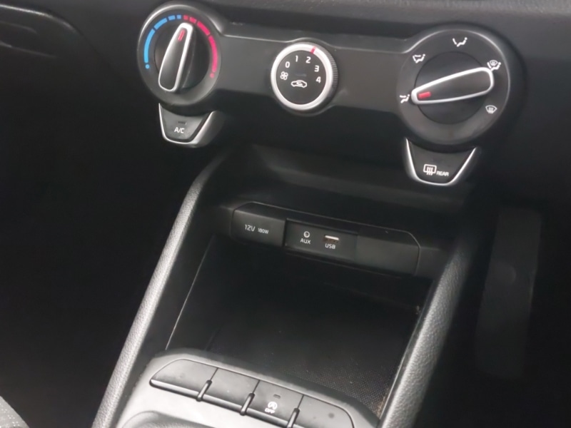 Used Kia Stonic 2018 for sale - 77352984: Photo 16