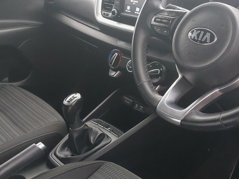 Used Kia Stonic 2018 for sale - 77352984: Photo 19