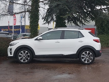 Used Kia Stonic 2018 for sale - 77352984: Photo