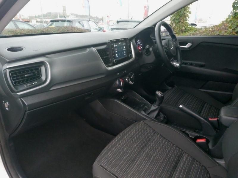 Used Kia Stonic 2018 for sale - 77352984: Photo 5
