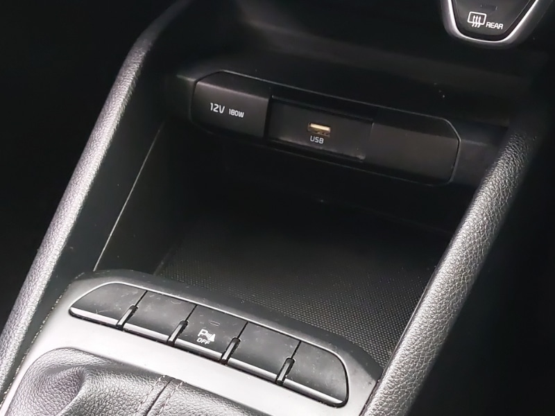 Used Kia Stonic 2022 for sale - 76331732: Photo 18