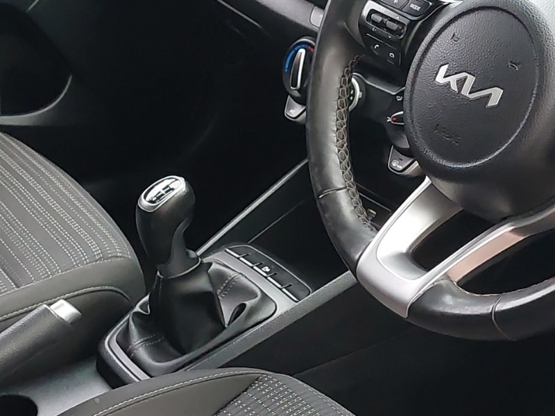 Used Kia Stonic 2022 for sale - 76331732: Photo 19