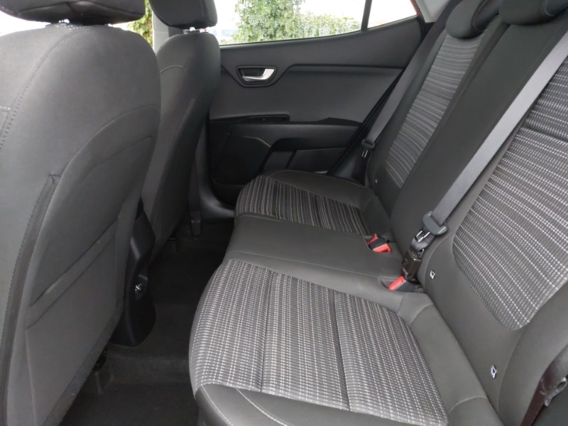 Used Kia Stonic 2022 for sale - 76331732: Photo 6