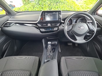 Used Toyota C-HR 2023 for sale - 78816292: Photo