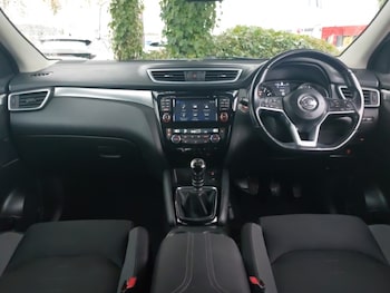 Used Nissan Qashqai 2017 for sale - 76644171: Photo