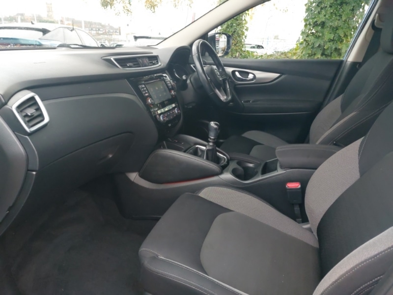 Used Nissan Qashqai 2017 for sale - 76644171: Photo 5