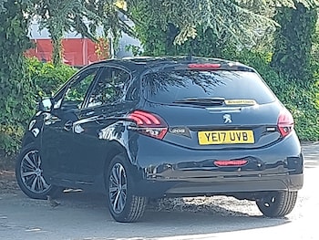 Used Peugeot 208 2017 for sale - 78727684: Photo