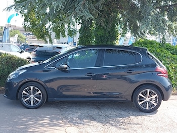 Used Peugeot 208 2017 for sale - 78727684: Photo