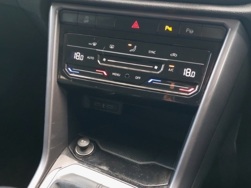 Used Volkswagen T-Roc 2022 for sale - 76403628: Photo 17