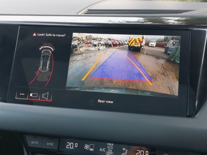 Used Audi e-tron GT 2023 for sale - 77544438: Photo 11