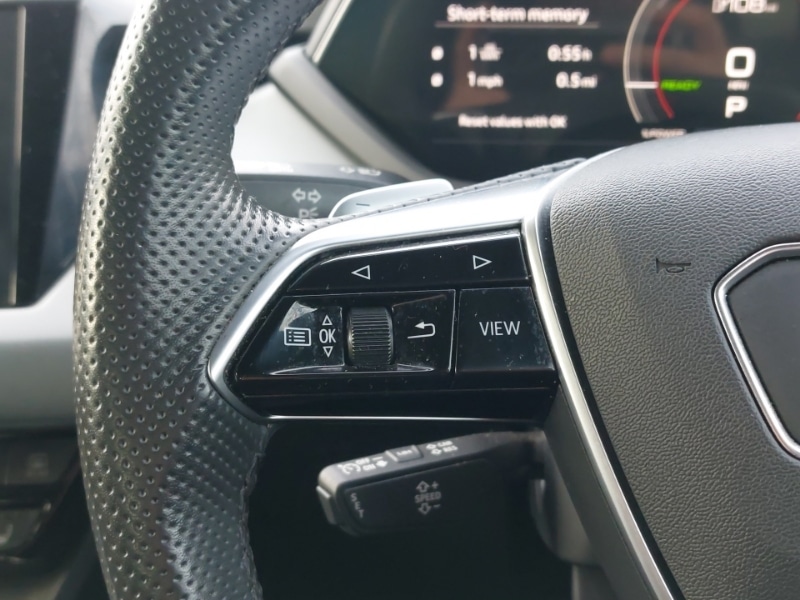 Used Audi e-tron GT 2023 for sale - 77544438: Photo 13