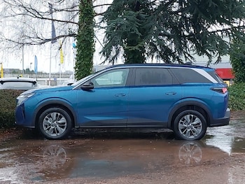 Used Peugeot 5008 2025 for sale - 76951599: Photo