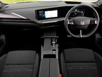 Used Vauxhall Astra 2025 for sale - 76331720: Photo 2