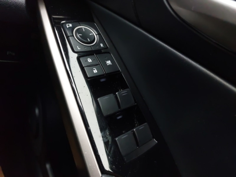 Used Lexus IS 2019 for sale - 77652083: Photo 12