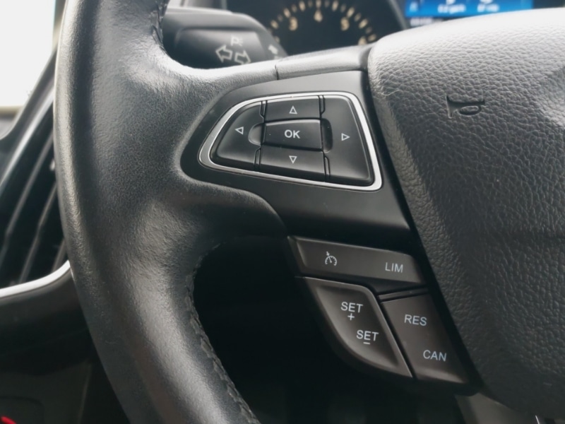 Used Ford Focus 2017 for sale - 76885310: Photo 13