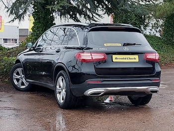Used Mercedes-Benz GLC 2018 for sale - 77708019: Photo