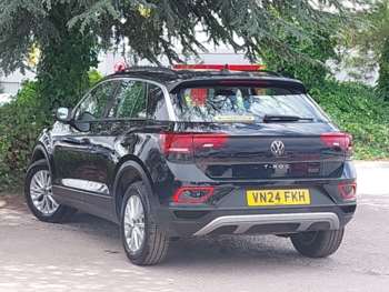 Used Volkswagen T-Roc 2024 for sale - 75049786: Photo