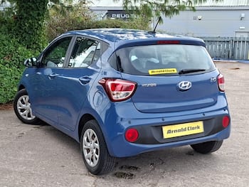 Used Hyundai i10 2018 for sale - 79723739: Photo