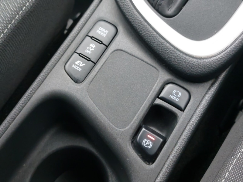 Used Toyota Yaris 2022 for sale - 76560368: Photo 18