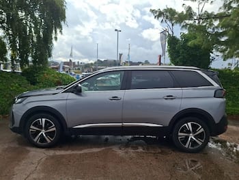 Used Peugeot 5008 2023 for sale - 79561510: Photo