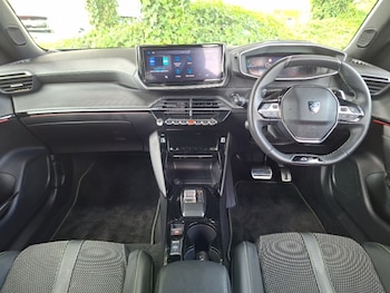 Used Peugeot 2008 2025 for sale - 79100882: Photo