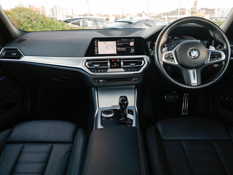 Used BMW 3 Series 2021 for sale - 77130198: Photo 2