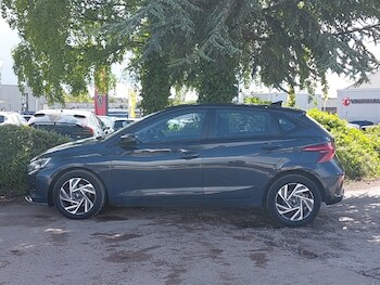 Used Hyundai i20 2024 for sale - 78559501: Photo