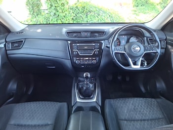 Used Nissan X-Trail 2017 for sale - 79250578: Photo