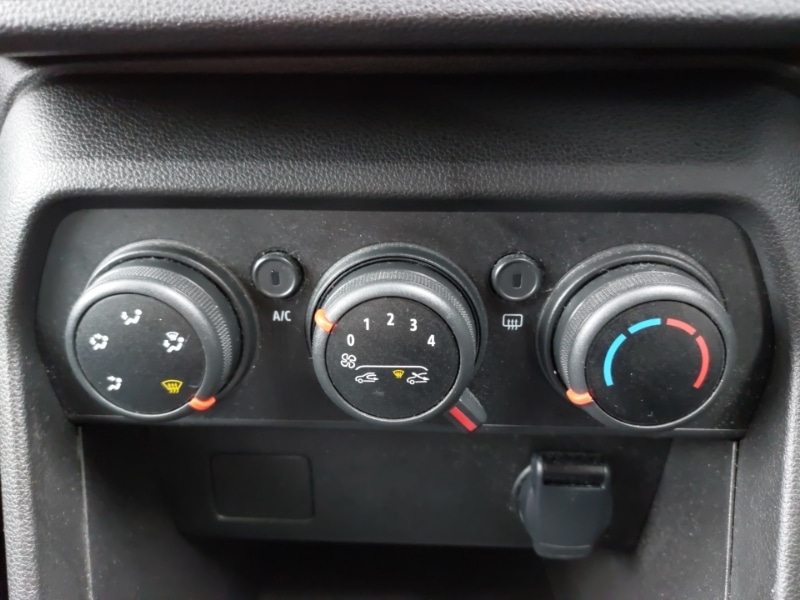 Used Dacia Sandero 2023 for sale - 76613728: Photo 15